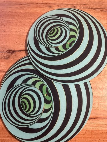Trippy blue optical illusion - blue,