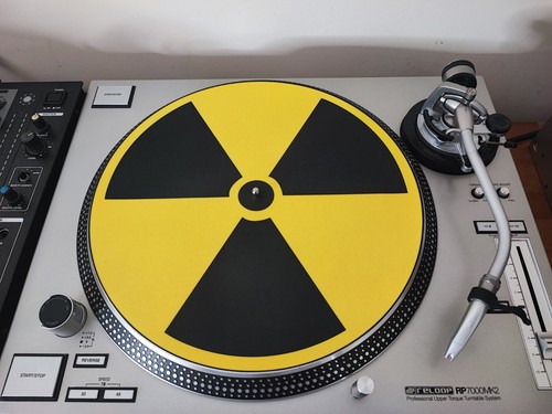 Radioactive 12 slipmat - radioactive,
